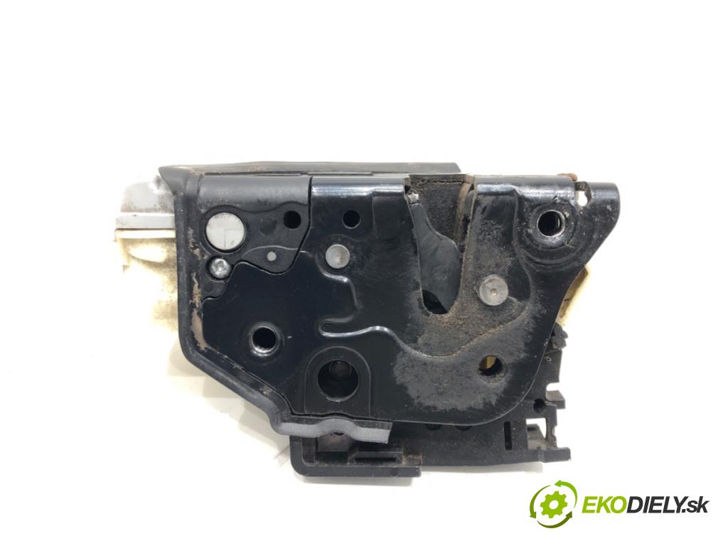 VW PASSAT B6 Variant (3C5) 2005 - 2011    2.0 TDI 103 kW [140 KM] olej napędowy 2005 - 2009  zámok dveře levý přední část 3C1837015A