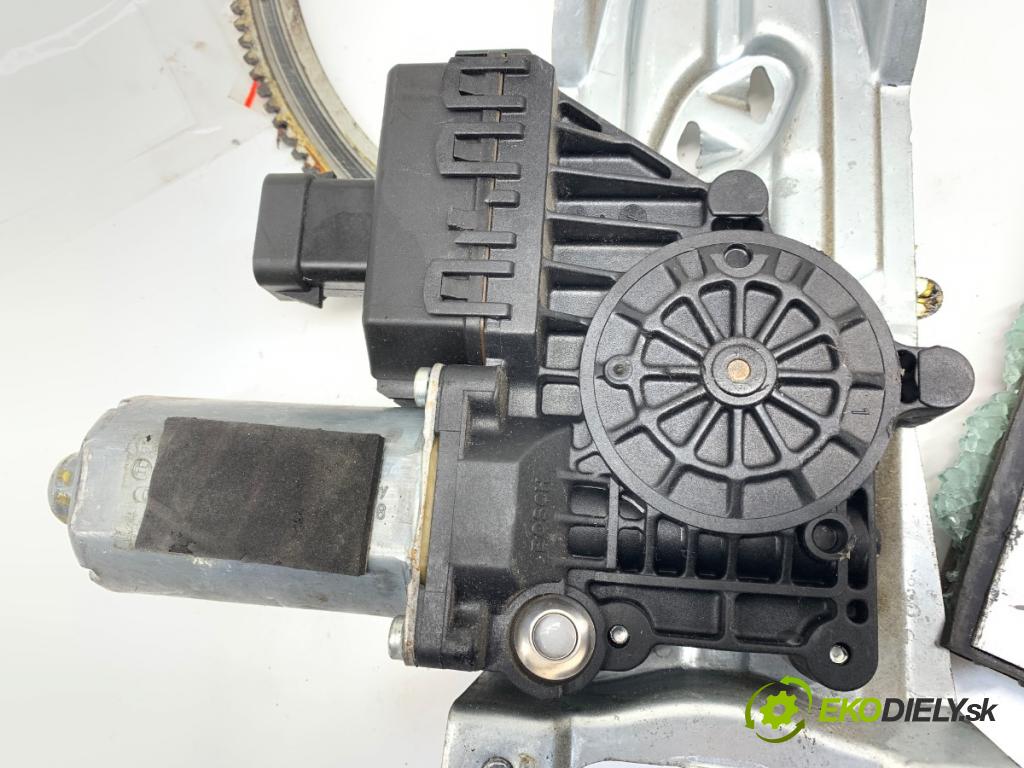 OPEL ASTRA H (A04) 2004 - 2014    1.7 CDTI (L48) 59 kW [80 KM] olej napędowy 2004 - 2010  mechanismus okna levý přední část