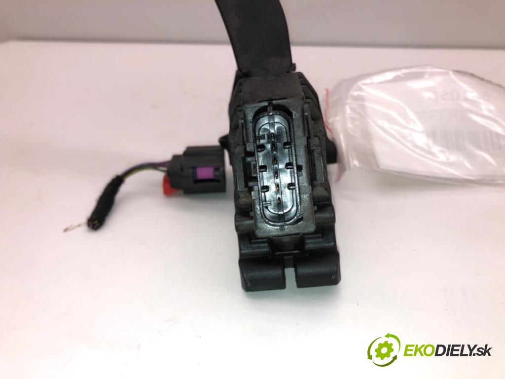 VW CADDY V Nadwozie pełne/minivan (SBA, SBH) 2020 - 2022    2.0 TDi BMT 90 kW [122 KM] olej napędowy 2020 - 2022  Potenciometer plynu 5Q1723503L (Pedále)