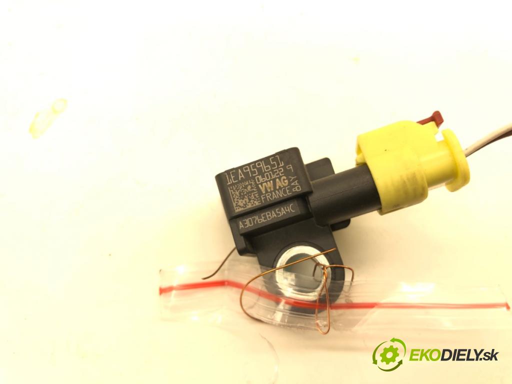 VW CADDY V Nadwozie pełne/minivan (SBA, SBH) 2020 - 2022    2.0 TDi BMT 90 kW [122 KM] olej napędowy 2020 - 2022  Snímač nárazu 1EA959651 (Snímače nárazu)