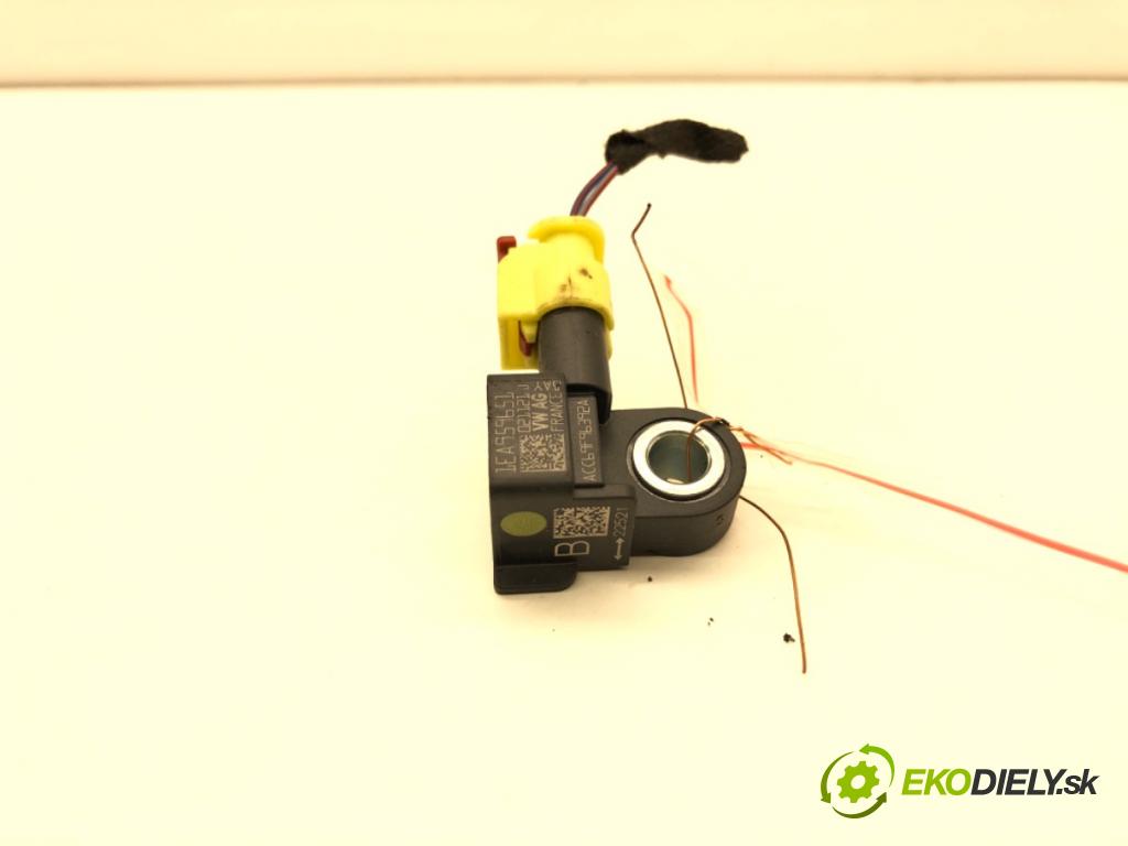 VW CADDY V Nadwozie pełne/minivan (SBA, SBH) 2020 - 2022    2.0 TDi BMT 90 kW [122 KM] olej napędowy 2020 - 2022  Snímač nárazu 1EA959651 (Snímače nárazu)