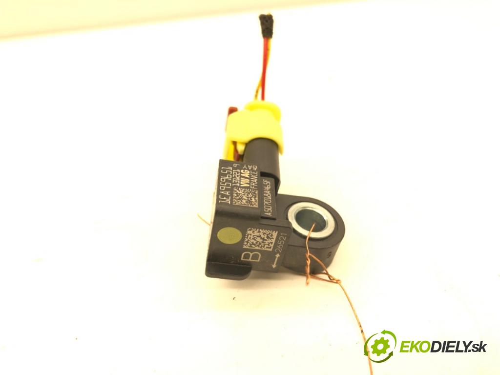 VW CADDY V Nadwozie pełne/minivan (SBA, SBH) 2020 - 2022    2.0 TDi BMT 90 kW [122 KM] olej napędowy 2020 - 2022  Snímač nárazu 1EA959651 (Snímače nárazu)