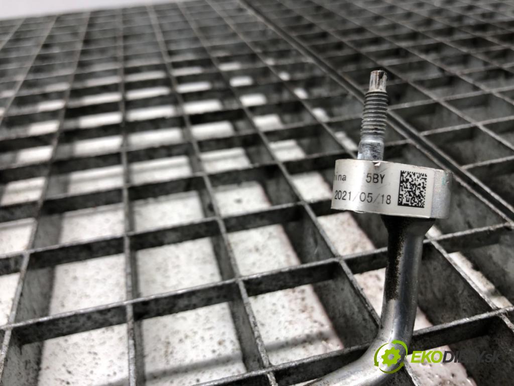 VW CADDY V Nadwozie pełne/minivan (SBA, SBH) 2020 - 2022    2.0 TDi BMT 90 kW [122 KM] olej napędowy 2020 - 2022  rúrka klimatizácie 5Q0816741C (Rúrky klimatizácie)