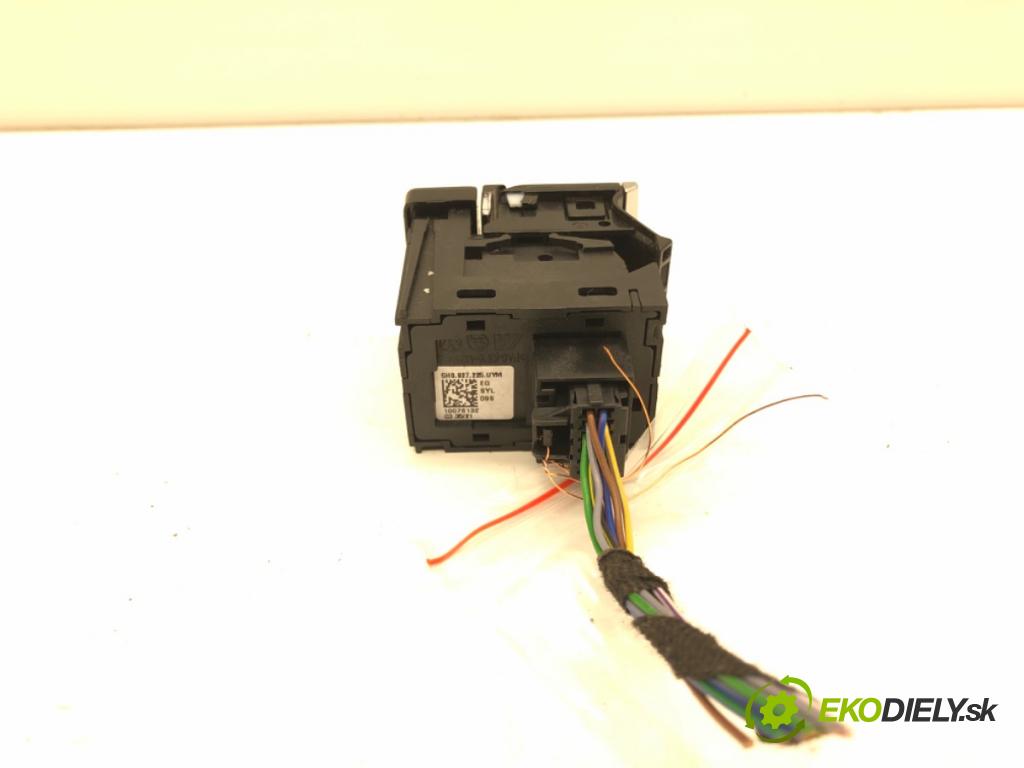 VW CADDY V Nadwozie pełne/minivan 2022 90 kW 2.0 TDi BMT 1968 spínač brzdy ruční brzdy 5H0927225U (Páčky pod volantem)