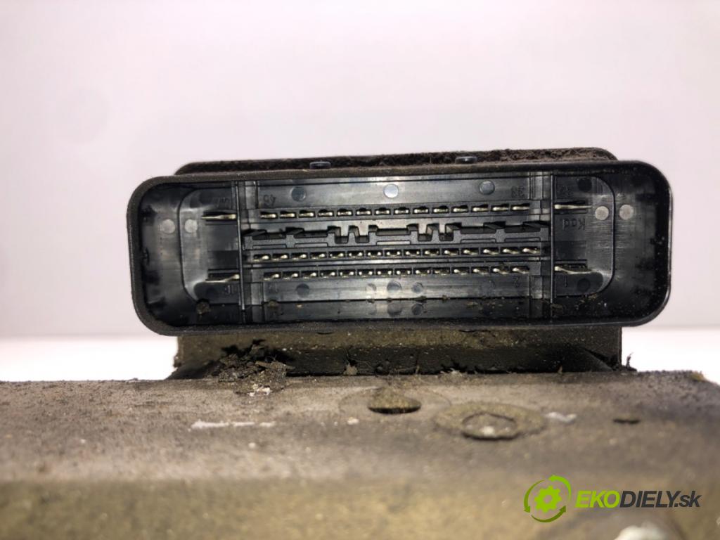 VW TRANSPORTER V Autobus (7HB, 7HJ, 7EB, 7EJ) 2003 - 2015    2.5 TDI 4motion 96 kW [130 KM] olej napędowy 2004 - 2009  Pumpa ABS 7H0614111B (Pumpy ABS)