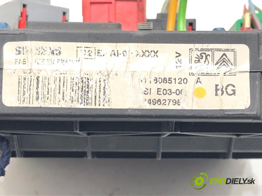 PEUGEOT 206 liftback (2A/C) 1998 - 2012    ---  modul BSI 9649627980 (Pojistkové skříňky)