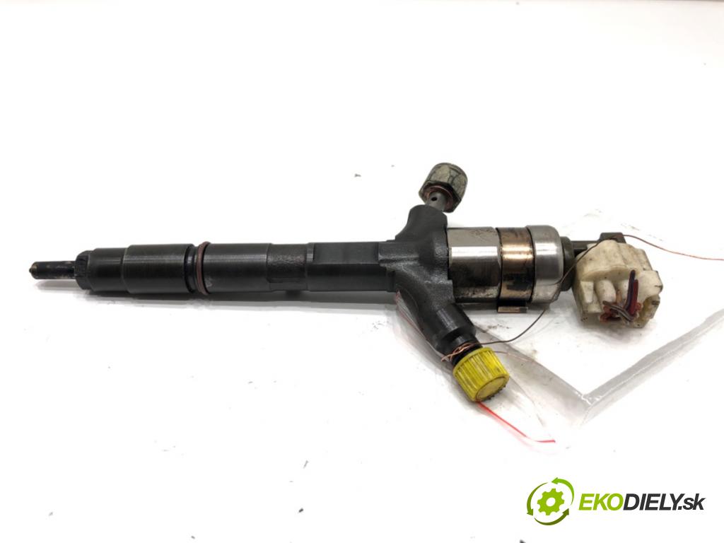TOYOTA COROLLA (_E12_) 2001 - 2007    2.0 D-4D (CDE120R_, CDE120L_) 85 kW [116 KM] olej napędowy 2003 - 2007  vstrekovač 23670-27020 (Vstrekovače)