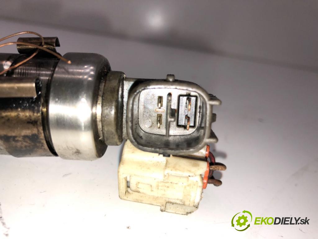 TOYOTA COROLLA (_E12_) 2001 - 2007    2.0 D-4D (CDE120R_, CDE120L_) 85 kW [116 KM] olej napędowy 2003 - 2007  vstrekovač 23670-27020 (Vstrekovače)