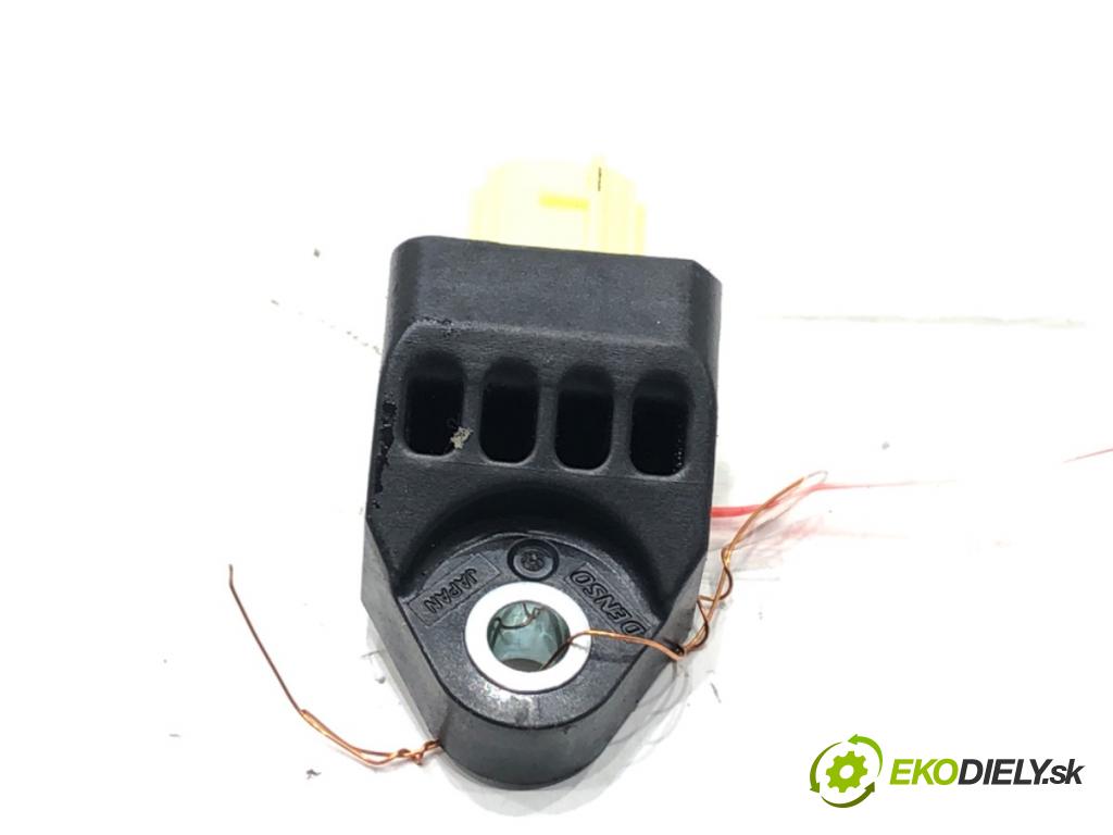 TOYOTA RAV 4 IV (_A4_) 2012 - 2022    2.5 Hybrid (AVA42_) 114 kW [155 KM] Hybryda silnik benzynowy / elektryczny 2015 - 2018  Snímač nárazu 89831-33050 (Snímače nárazu)