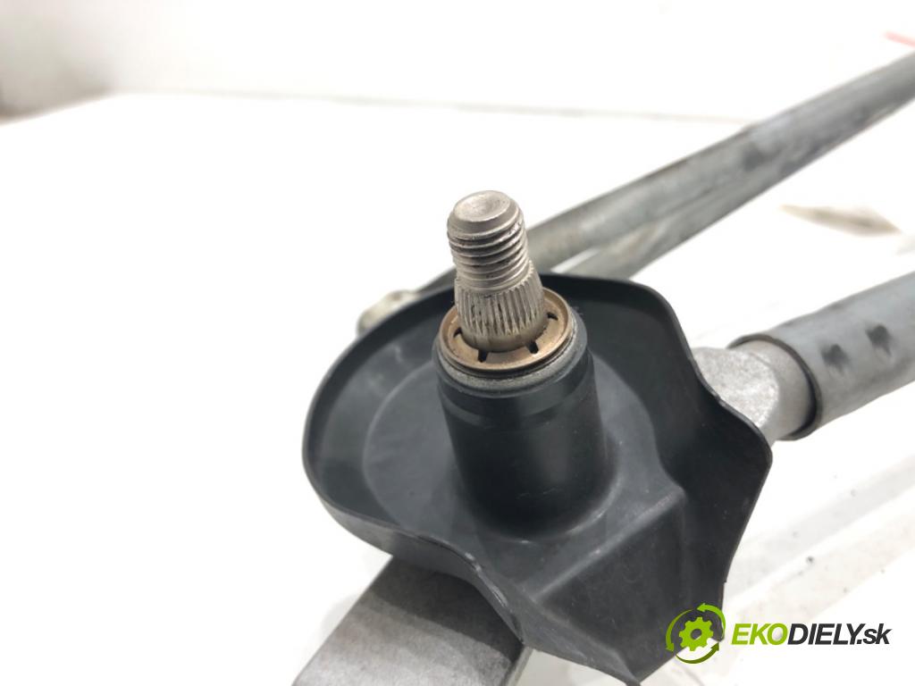 TOYOTA RAV 4 IV (_A4_) 2012 - 2022    2.5 Hybrid (AVA42_) 114 kW [155 KM] Hybryda silnik benzynowy / elektryczny 2015 - 2018  Mechanizmus stieračov predný 85110-42190 (Motorčeky stieračov predné)