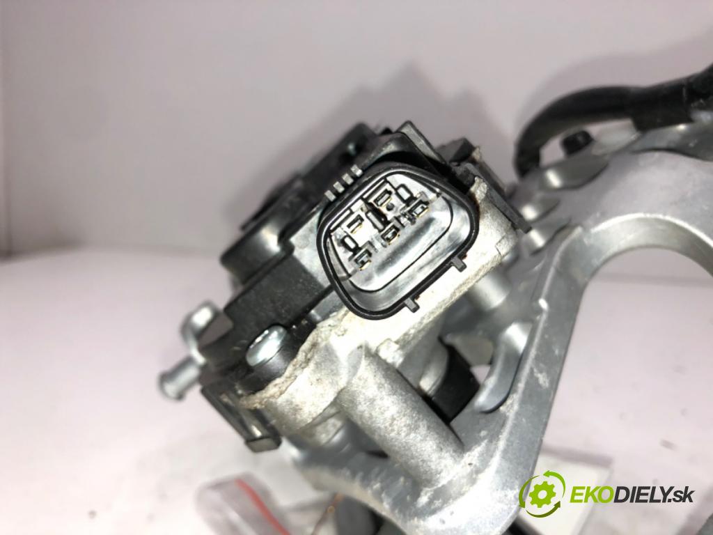 TOYOTA RAV 4 IV (_A4_) 2012 - 2022    2.5 Hybrid (AVA42_) 114 kW [155 KM] Hybryda silnik benzynowy / elektryczny 2015 - 2018  Mechanizmus stieračov predný 85110-42190 (Motorčeky stieračov predné)