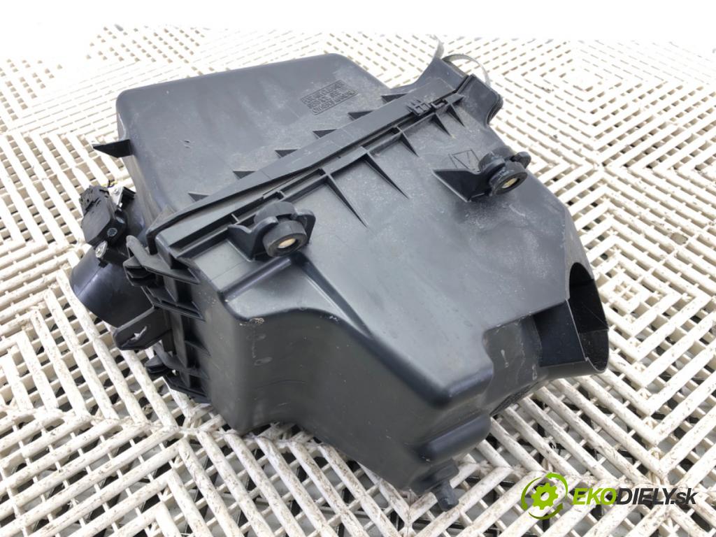 TOYOTA RAV 4 IV (_A4_) 2012 - 2022    2.5 Hybrid (AVA42_) 114 kW [155 KM] Hybryda silnik benzynowy / elektryczny 2015 - 2018  Obal filtra vzduchu 17705-36110 (Obaly filtrov vzduchu)