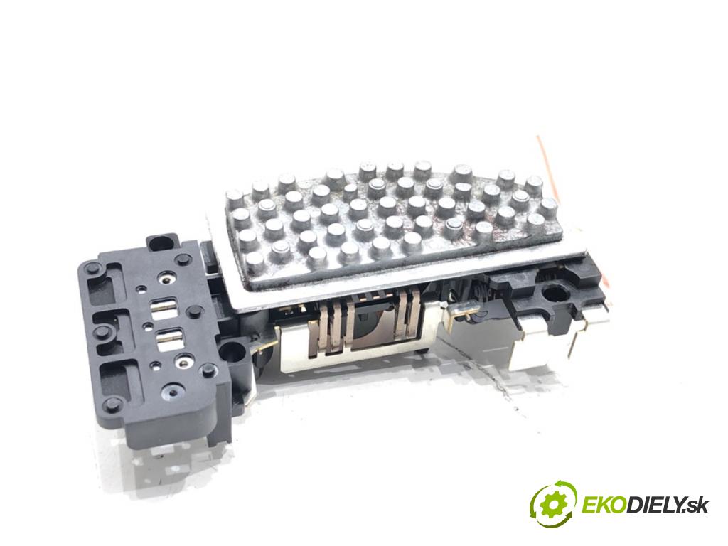 TOYOTA RAV 4 IV (_A4_) 2012 - 2022    2.5 Hybrid (AVA42_) 114 kW [155 KM] Hybryda silnik benzynowy / elektryczny 2015 - 2018  odpor rezistor topení vzduchu  (Odpory topení)