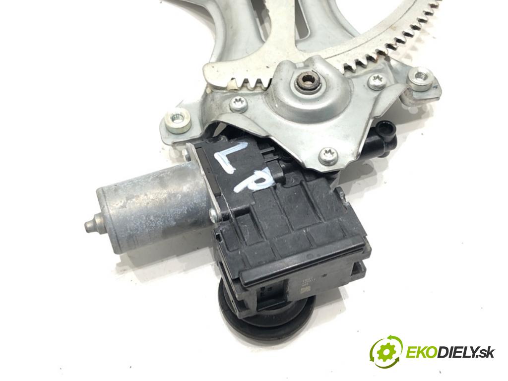 TOYOTA RAV 4 IV (_A4_) 2012 - 2022    2.5 Hybrid (AVA42_) 114 kW [155 KM] Hybryda silnik benzynowy / elektryczny 2015 - 2018  mechanismus okna levý přední část 85720-42120
