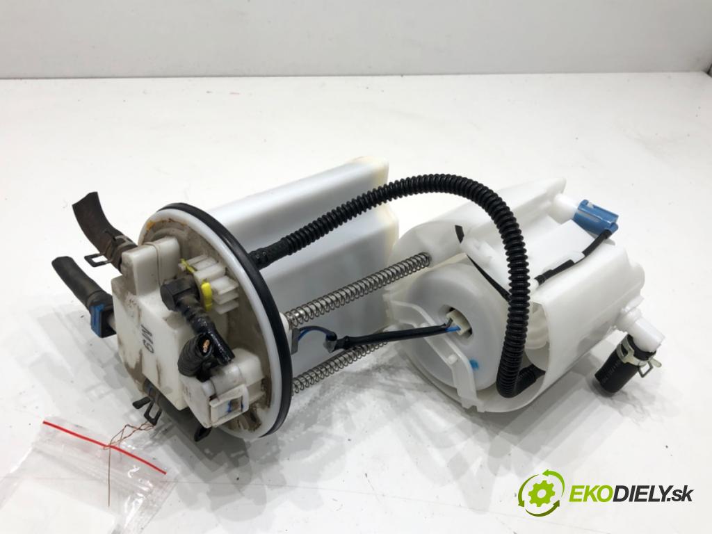 TOYOTA RAV 4 IV (_A4_) 2012 - 2022    2.5 Hybrid (AVA42_) 114 kW [155 KM] Hybryda silnik benzynowy / elektryczny 2015 - 2018  pumpa paliva 77704-42080
