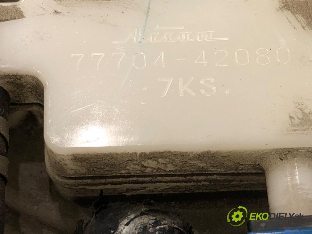 TOYOTA RAV 4 IV (_A4_) 2012 - 2022    2.5 Hybrid (AVA42_) 114 kW [155 KM] Hybryda silnik benzynowy / elektryczny 2015 - 2018  pumpa paliva 77704-42080