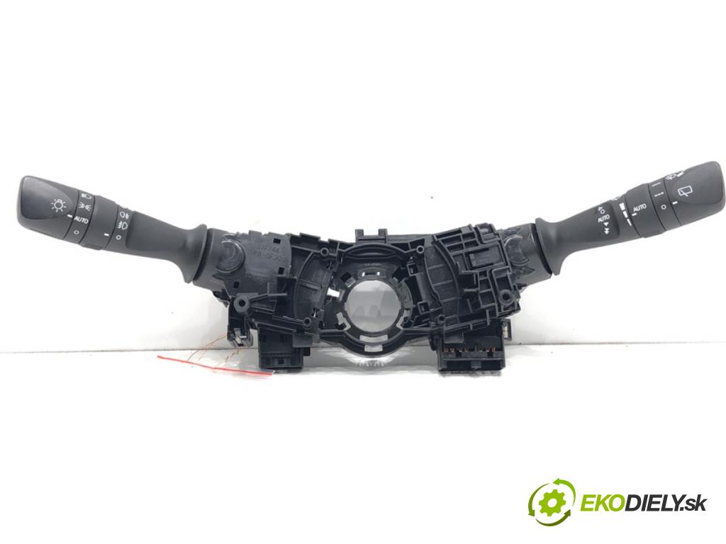 TOYOTA RAV 4 IV (_A4_) 2012 - 2022    2.5 Hybrid (AVA42_) 114 kW [155 KM] Hybryda silnik benzynowy / elektryczny 2015 - 2018  Prepínač kombinovaný 17F744 (Prepínače, spínače, tlačidlá a ovládače kúrenia)