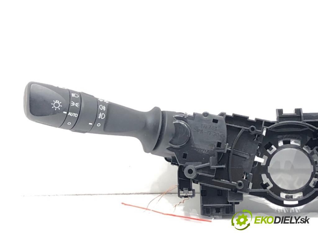 TOYOTA RAV 4 IV (_A4_) 2012 - 2022    2.5 Hybrid (AVA42_) 114 kW [155 KM] Hybryda silnik benzynowy / elektryczny 2015 - 2018  Prepínač kombinovaný 17F744 (Prepínače, spínače, tlačidlá a ovládače kúrenia)