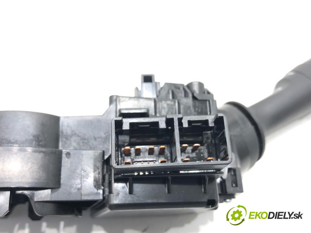 TOYOTA RAV 4 IV (_A4_) 2012 - 2022    2.5 Hybrid (AVA42_) 114 kW [155 KM] Hybryda silnik benzynowy / elektryczny 2015 - 2018  Prepínač kombinovaný 17F744 (Prepínače, spínače, tlačidlá a ovládače kúrenia)