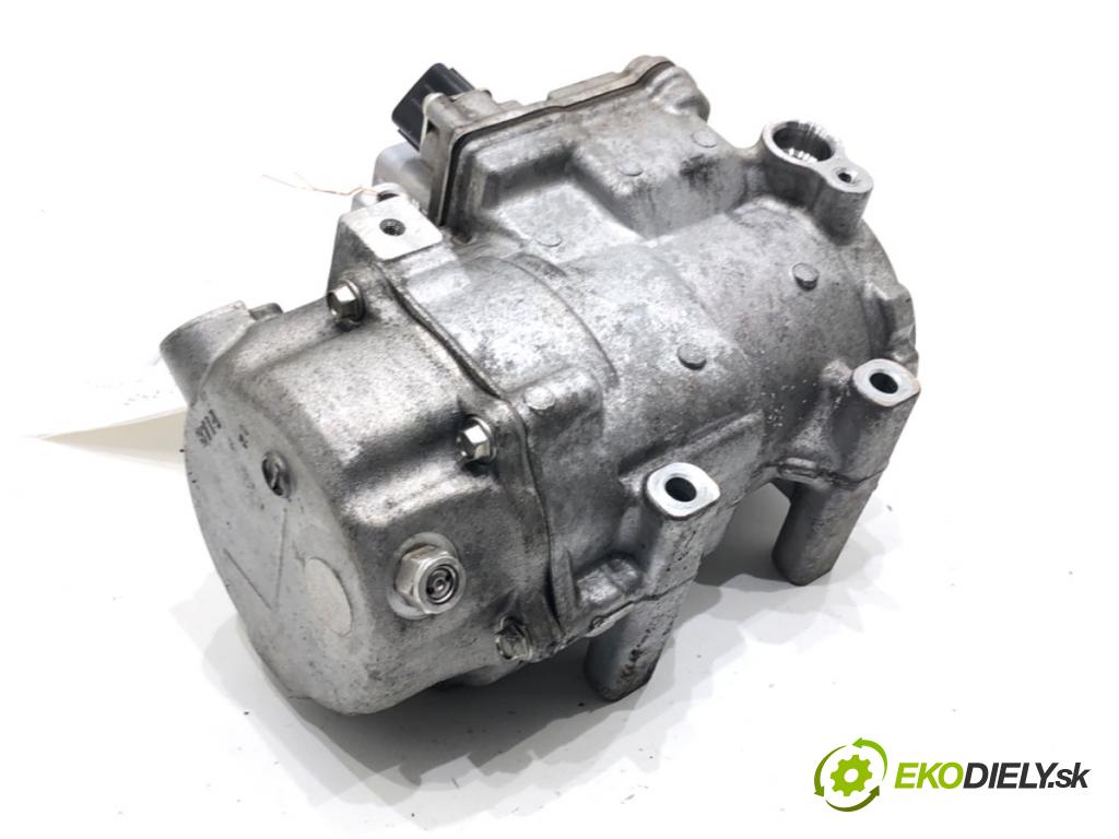 TOYOTA RAV 4 IV (_A4_) 2012 - 2022    2.5 Hybrid (AVA42_) 114 kW [155 KM] Hybryda silnik benzynowy / elektryczny 2015 - 2018  Kompresor klimatizácie 042200-0533 (Kompresory klimatizácie)