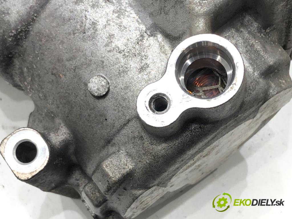 TOYOTA RAV 4 IV (_A4_) 2012 - 2022    2.5 Hybrid (AVA42_) 114 kW [155 KM] Hybryda silnik benzynowy / elektryczny 2015 - 2018  Kompresor klimatizácie 042200-0533 (Kompresory klimatizácie)