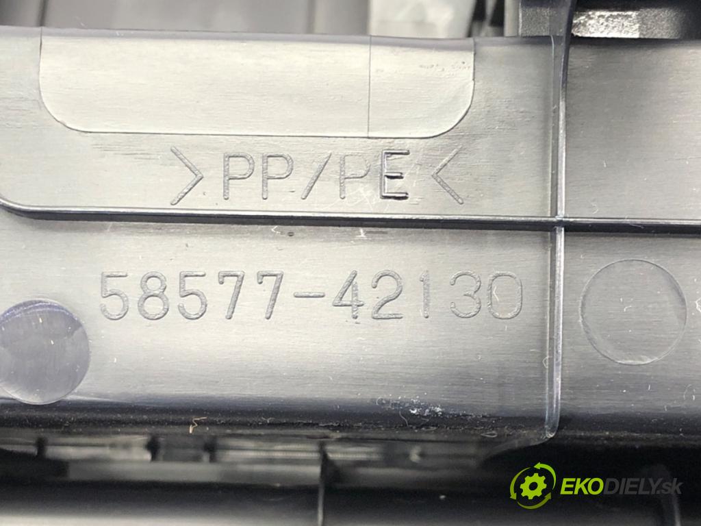 TOYOTA RAV 4 IV (_A4_) 2012 - 2022    2.5 Hybrid (AVA42_) 114 kW [155 KM] Hybryda silnik benzynowy / elektryczny 2015 - 2018  Clona PASA zadného zad Priehradka, kastlík 58577-42130