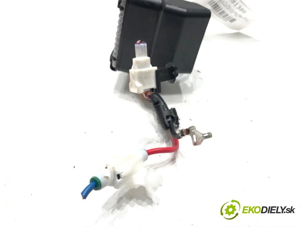 TOYOTA RAV 4 IV (_A4_) 2012 - 2022    2.5 Hybrid (AVA42_) 114 kW [155 KM] Hybryda silnik benzynowy / elektryczny 2015 - 2018  Modul servočerpadlo 89650-42211 (Ostatné)