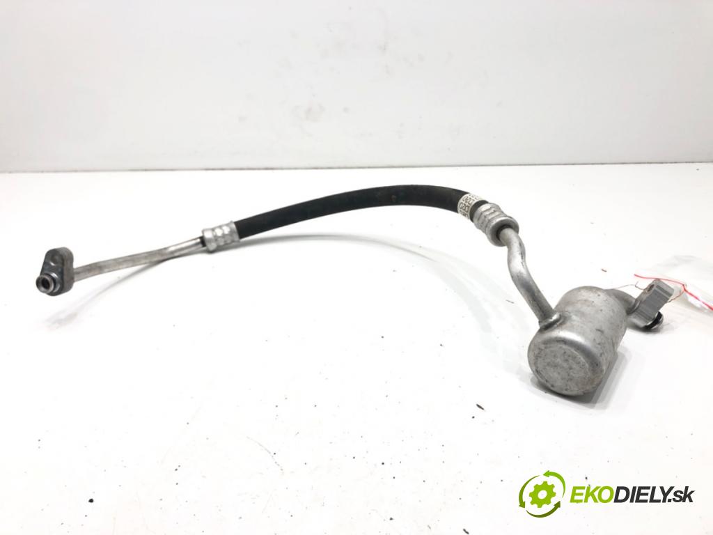 TOYOTA RAV 4 IV (_A4_) 2012 - 2022    2.5 Hybrid (AVA42_) 114 kW [155 KM] Hybryda silnik benzynowy / elektryczny 2015 - 2018  rúrka klimatizácie  (Rúrky klimatizácie)