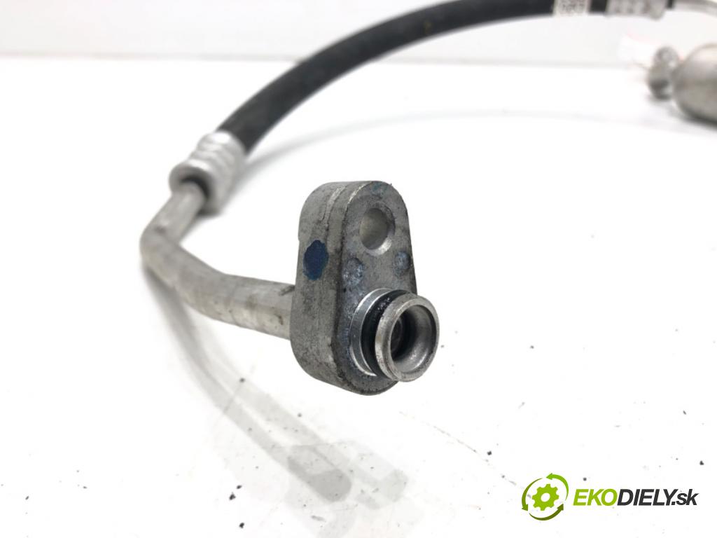 TOYOTA RAV 4 IV (_A4_) 2012 - 2022    2.5 Hybrid (AVA42_) 114 kW [155 KM] Hybryda silnik benzynowy / elektryczny 2015 - 2018  rúrka klimatizácie  (Rúrky klimatizácie)
