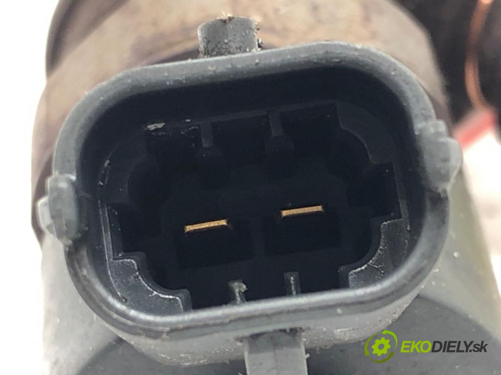 TOYOTA AURIS (_E15_) 2006 - 2012    1.4 D-4D (NDE150_) 66 kW [90 KM] olej napędowy 2007 - 2012  vstrekovač 23670-33040 (Vstrekovače)