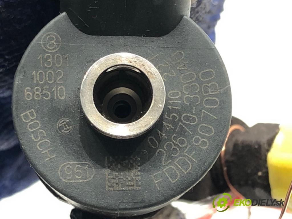 TOYOTA AURIS (_E15_) 2006 - 2012    1.4 D-4D (NDE150_) 66 kW [90 KM] olej napędowy 2007 - 2012  vstrekovač 23670-33040 (Vstrekovače)