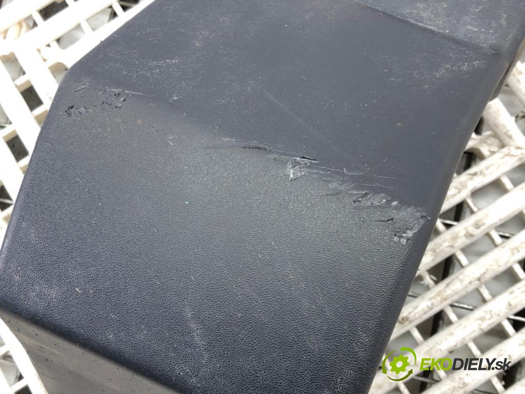 TOYOTA RAV 4 IV (_A4_) 2012 - 2022    2.5 Hybrid (AVA42_) 114 kW [155 KM] Hybryda silnik benzynowy / elektryczny 2015 - 2018  lišta blatníka přední část pravá 75601-42100