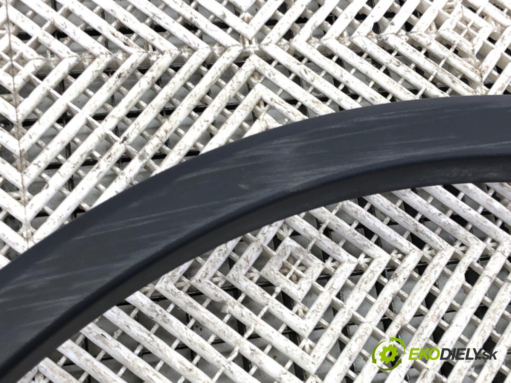 TOYOTA RAV 4 IV (_A4_) 2012 - 2022    2.5 Hybrid (AVA42_) 114 kW [155 KM] Hybryda silnik benzynowy / elektryczny 2015 - 2018  lišta blatníka přední část levá strana 75602-42100