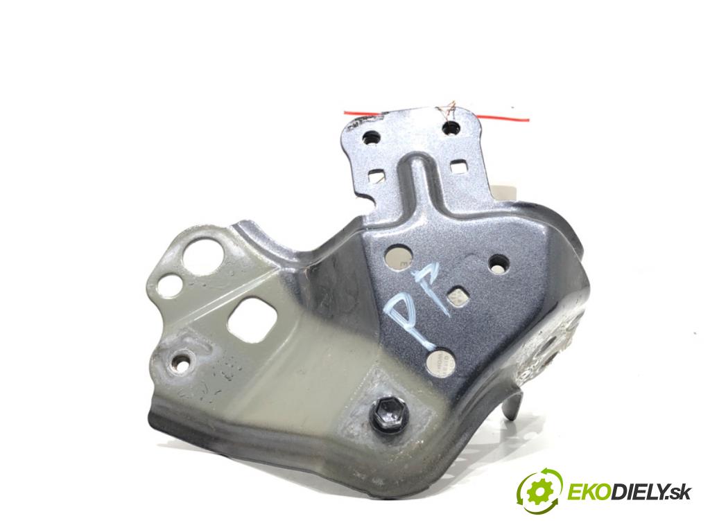 TOYOTA RAV 4 IV (_A4_) 2012 - 2022    2.5 Hybrid (AVA42_) 114 kW [155 KM] Hybryda silnik benzynowy / elektryczny 2015 - 2018  uchycení blatníka pravý přední část 