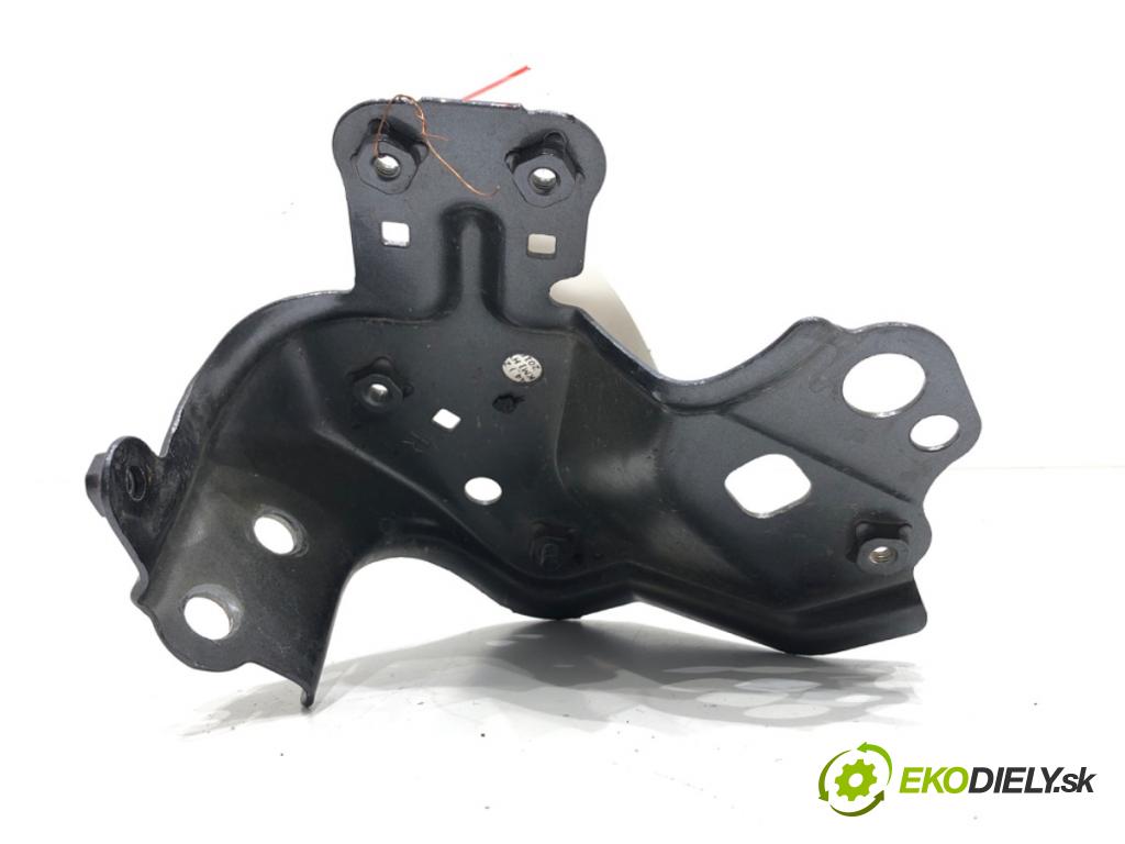 TOYOTA RAV 4 IV (_A4_) 2012 - 2022    2.5 Hybrid (AVA42_) 114 kW [155 KM] Hybryda silnik benzynowy / elektryczny 2015 - 2018  uchycení blatníka pravý přední část