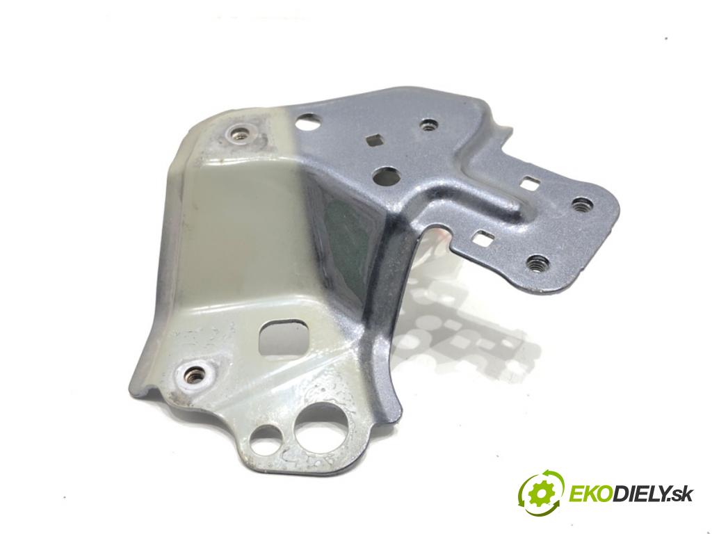 TOYOTA RAV 4 IV (_A4_) 2012 - 2022    2.5 Hybrid (AVA42_) 114 kW [155 KM] Hybryda silnik benzynowy / elektryczny 2015 - 2018  uchycení blatníka levý přední část 