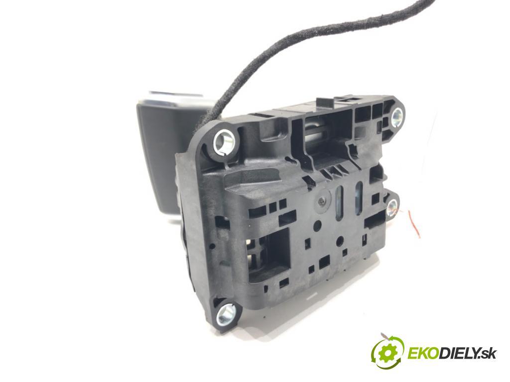 AUDI A8 D5 (4N2, 4N8) 2017 - 2022    60 TFSI Mild Hybrid quattro 338 kW [460 KM] Hybryda silnik benzynowy / elektryczny 2018 - 2022  Kulisa 4N1713041D (Rýchlostné páky / kulisy)