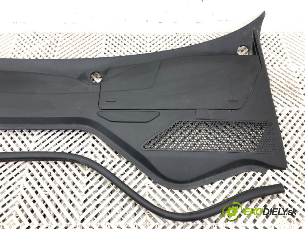 AUDI A8 D5 (4N2, 4N8) 2017 - 2022    60 TFSI Mild Hybrid quattro 338 kW [460 KM] Hybryda silnik benzynowy / elektryczny 2018 - 2022  Torpédo, plast pod čelné okno 4N1819403B (Torpéda)