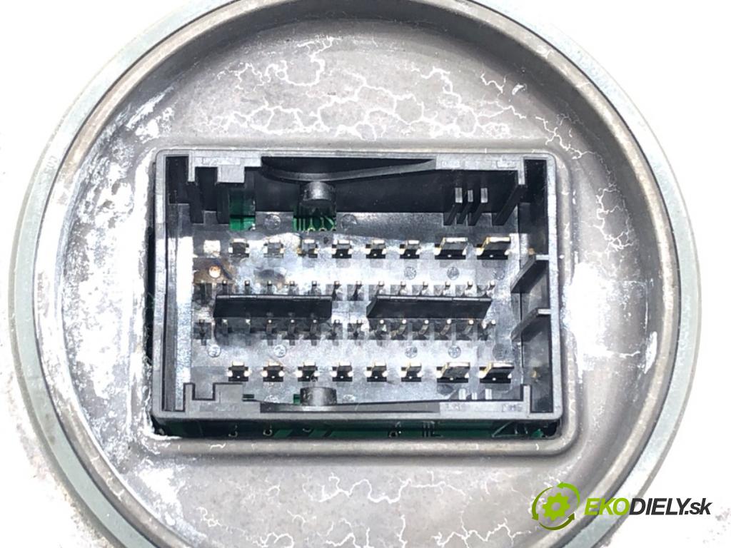 AUDI A8 D5 (4N2, 4N8) 2017 - 2022    60 TFSI Mild Hybrid quattro 338 kW [460 KM] Hybryda silnik benzynowy / elektryczny 2018 - 2022  Menič XENON 7PP941592AC (Riadiace jednotky xenónu)