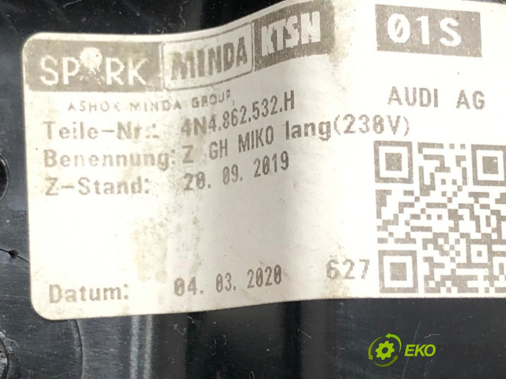 AUDI A8 D5 sedan 2020 338 kW 60 TFSI Mild Hybrid quattro 3996 Priehradka, kastlík zapalovač zadná 4N0907155 4N4862532H