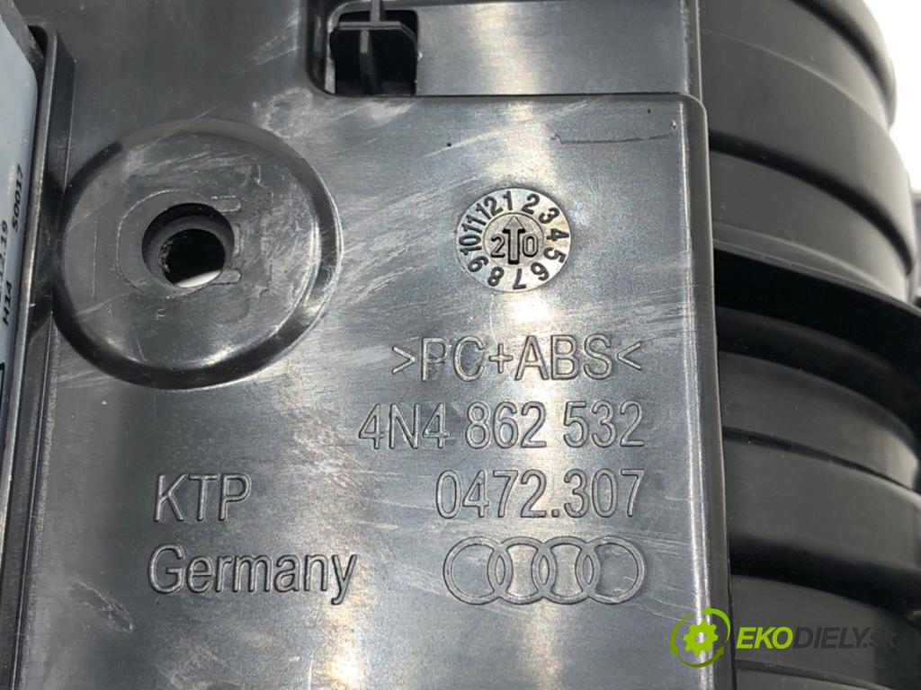 AUDI A8 D5 sedan 2020 338 kW 60 TFSI Mild Hybrid quattro 3996 Priehradka, kastlík zapalovač zadná 4N0907155 4N4862532H
