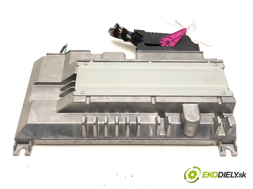 AUDI A8 D5 (4N2, 4N8) 2017 - 2022    60 TFSI Mild Hybrid quattro 338 kW [460 KM] Hybryda silnik benzynowy / elektryczny 2018 - 2022  Zosilňovač 4N1035223B (Zosilňovače)