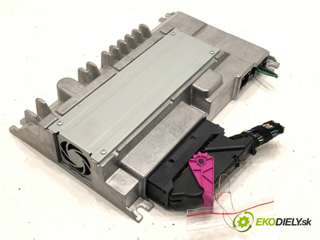 AUDI A8 D5 (4N2, 4N8) 2017 - 2022    60 TFSI Mild Hybrid quattro 338 kW [460 KM] Hybryda silnik benzynowy / elektryczny 2018 - 2022  Zosilňovač 4N1035223B (Zosilňovače)