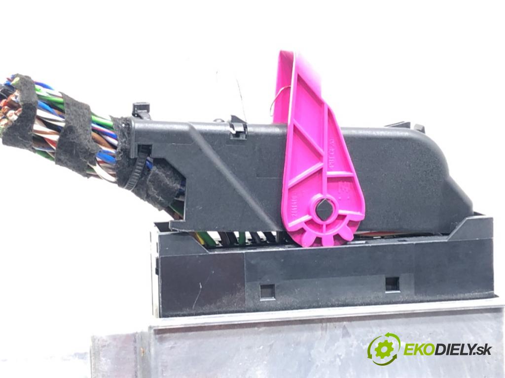 AUDI A8 D5 (4N2, 4N8) 2017 - 2022    60 TFSI Mild Hybrid quattro 338 kW [460 KM] Hybryda silnik benzynowy / elektryczny 2018 - 2022  Zosilňovač 4N1035223B (Zosilňovače)