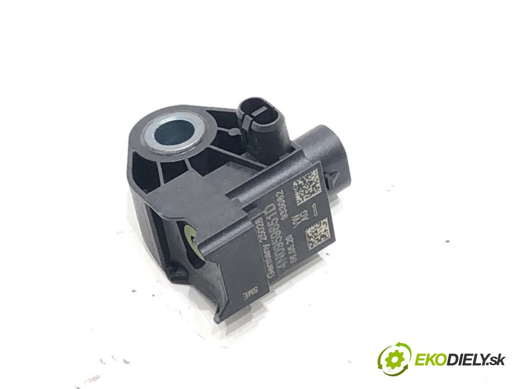 AUDI A8 D5 (4N2, 4N8) 2017 - 2022    60 TFSI Mild Hybrid quattro 338 kW [460 KM] Hybryda silnik benzynowy / elektryczny 2018 - 2022  Snímač nárazu 4N0959651D (Snímače nárazu)