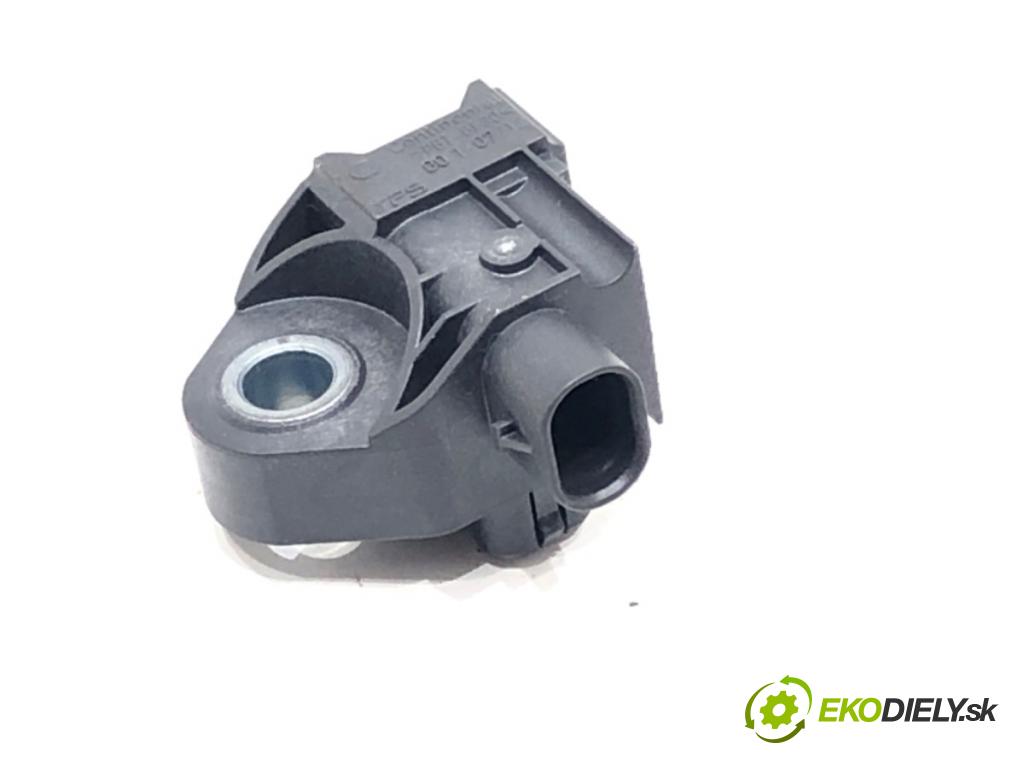 AUDI A8 D5 (4N2, 4N8) 2017 - 2022    60 TFSI Mild Hybrid quattro 338 kW [460 KM] Hybryda silnik benzynowy / elektryczny 2018 - 2022  Snímač nárazu 4N0959651D (Snímače nárazu)