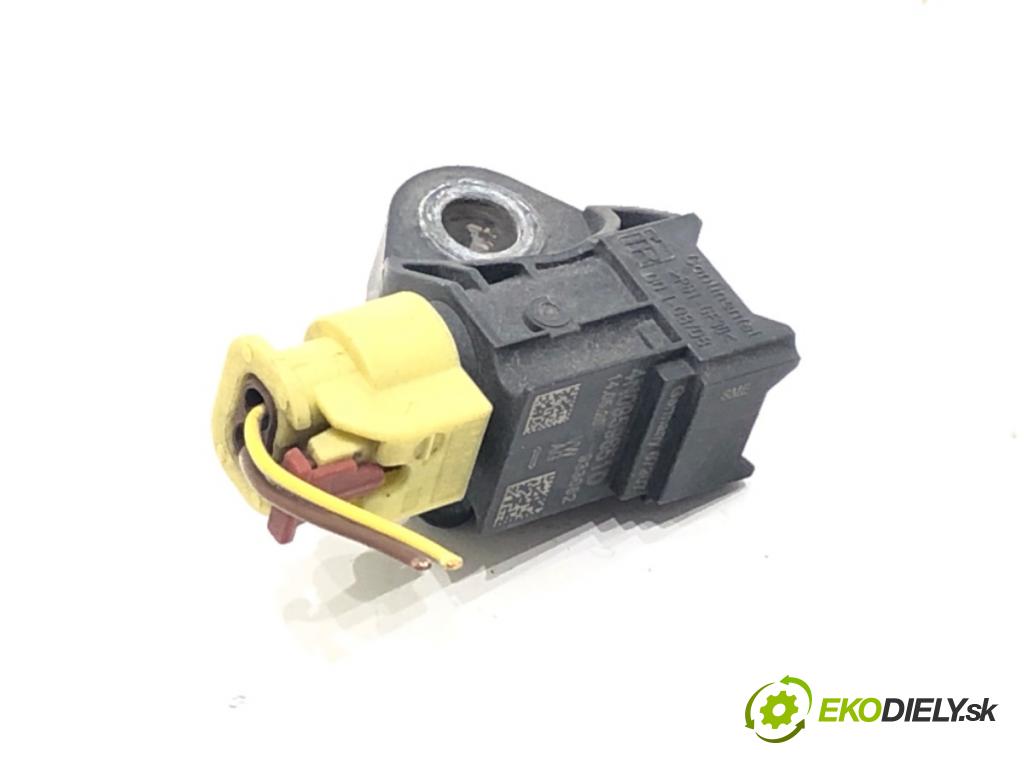 AUDI A8 D5 (4N2, 4N8) 2017 - 2022    60 TFSI Mild Hybrid quattro 338 kW [460 KM] Hybryda silnik benzynowy / elektryczny 2018 - 2022  Snímač nárazu 4N0959651D (Snímače nárazu)