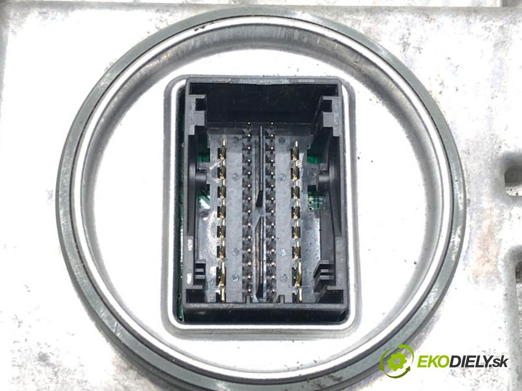 AUDI A8 D5 (4N2, 4N8) 2017 - 2022    60 TFSI Mild Hybrid quattro 338 kW [460 KM] Hybryda silnik benzynowy / elektryczny 2018 - 2022  Menič XENON 7PP941592AC (Riadiace jednotky xenónu)