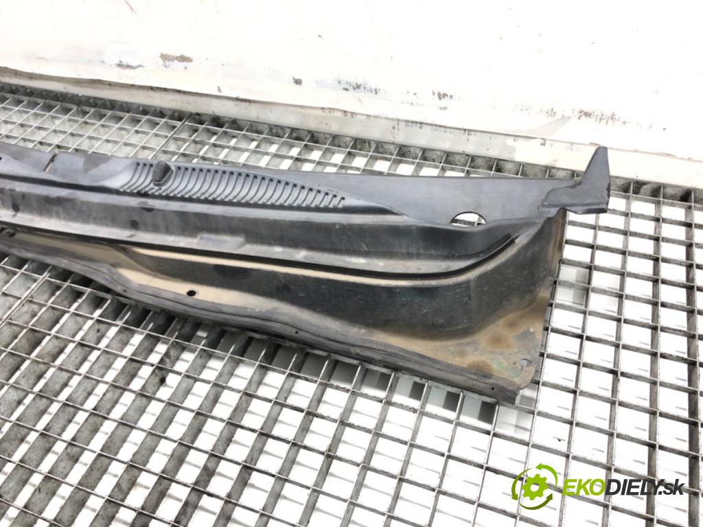 KIA RIO II (JB) 2005 - 2011    1.4 16V 71 kW [97 KM] benzyna 2005 - 2011  Torpédo, plast pod čelné okno 86150-1G000 (Torpéda)