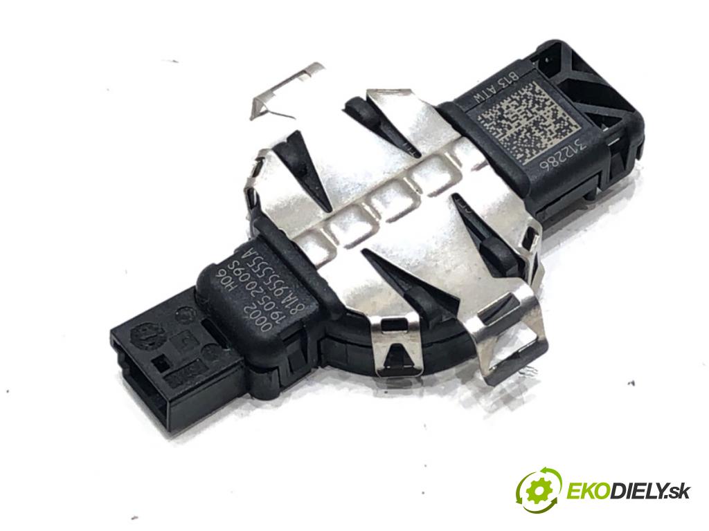 AUDI A8 D5 (4N2, 4N8) 2017 - 2022    60 TFSI Mild Hybrid quattro 338 kW [460 KM] Hybryda silnik benzynowy / elektryczny 2018 - 2022  Snímač dažďa 81A955555A (Snímače dažďa)